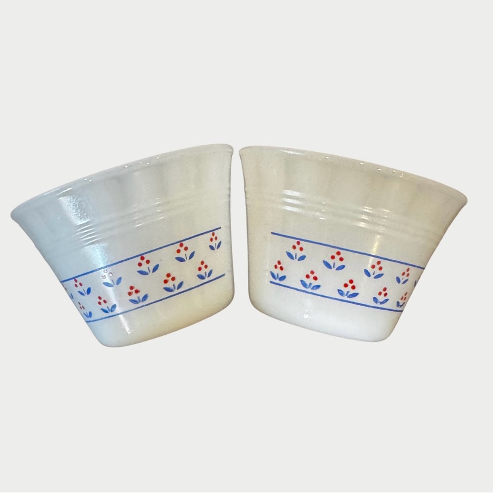 Dynaware Pry-o-Rey Vintage Milk Glass Blue & Red Floral Ramekin Custard Cups